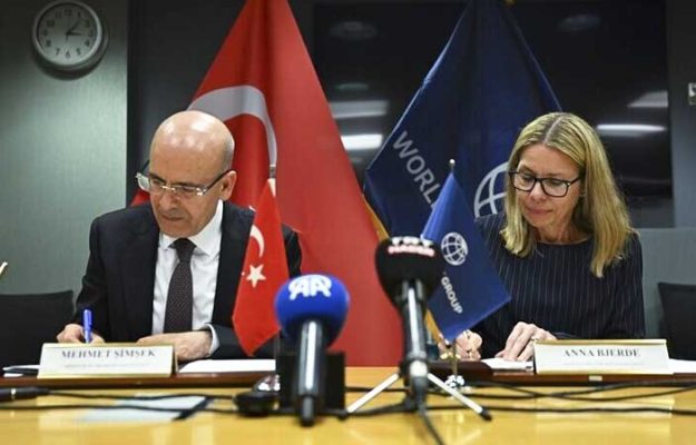 Turkije sluit megadeal met Wereldbank voor nieuwe Bosporus spoorlijn
